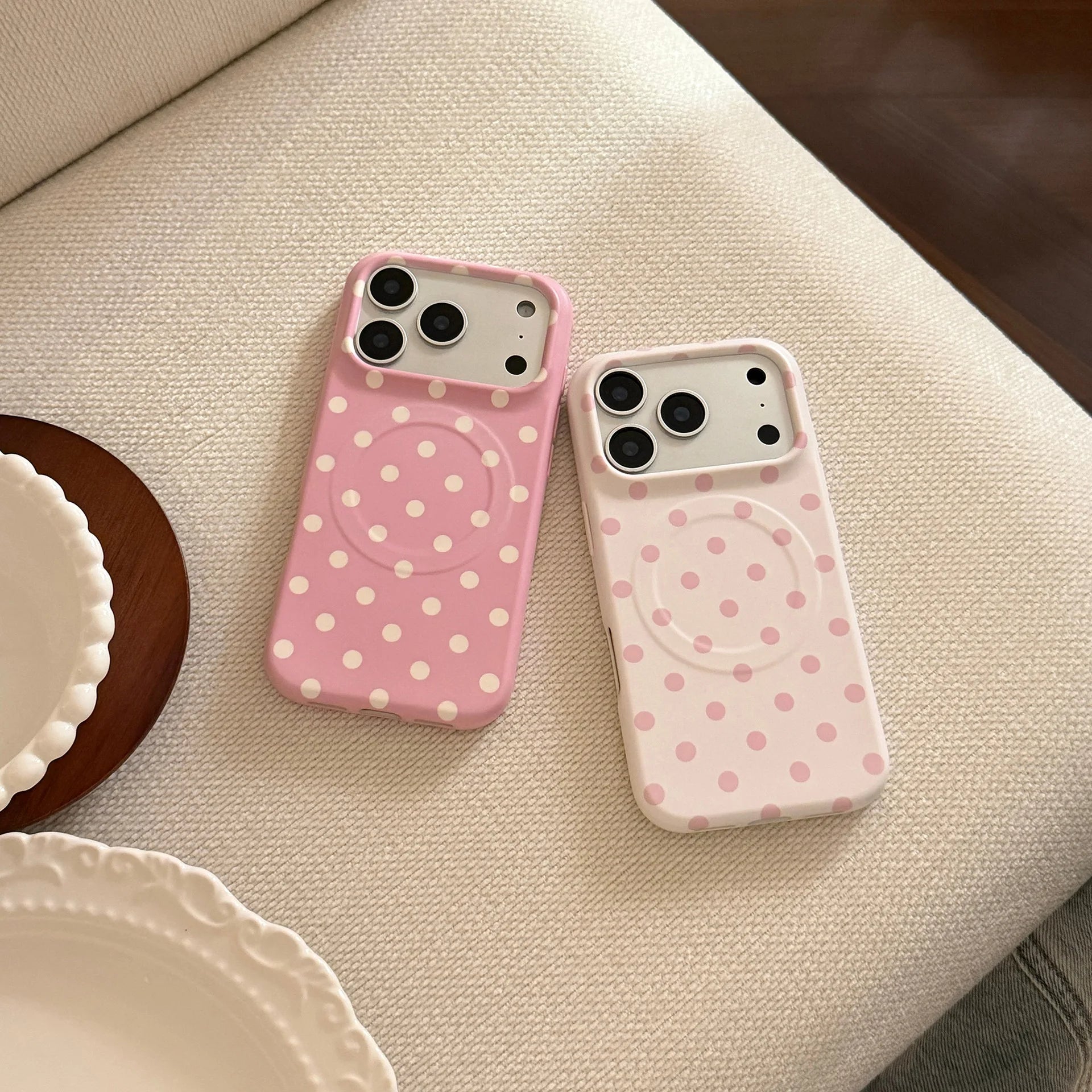 Full Screen Polka Dots Pattern Magnetic iPhone Case